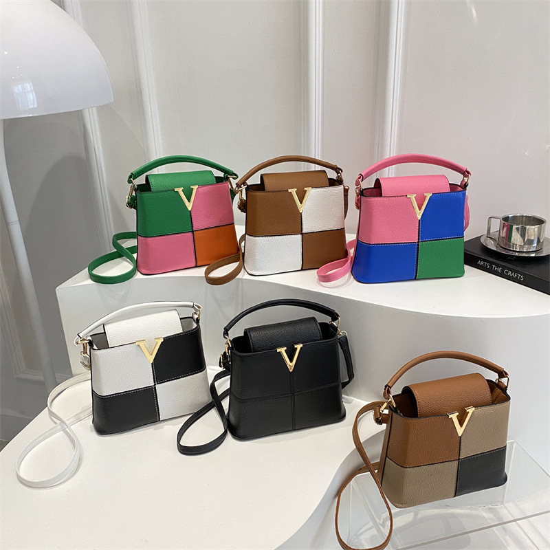 Tas Mini Chic V-Logo, Tas Sele - Women'S Shoes Louis Vuitton ulasan dan harga