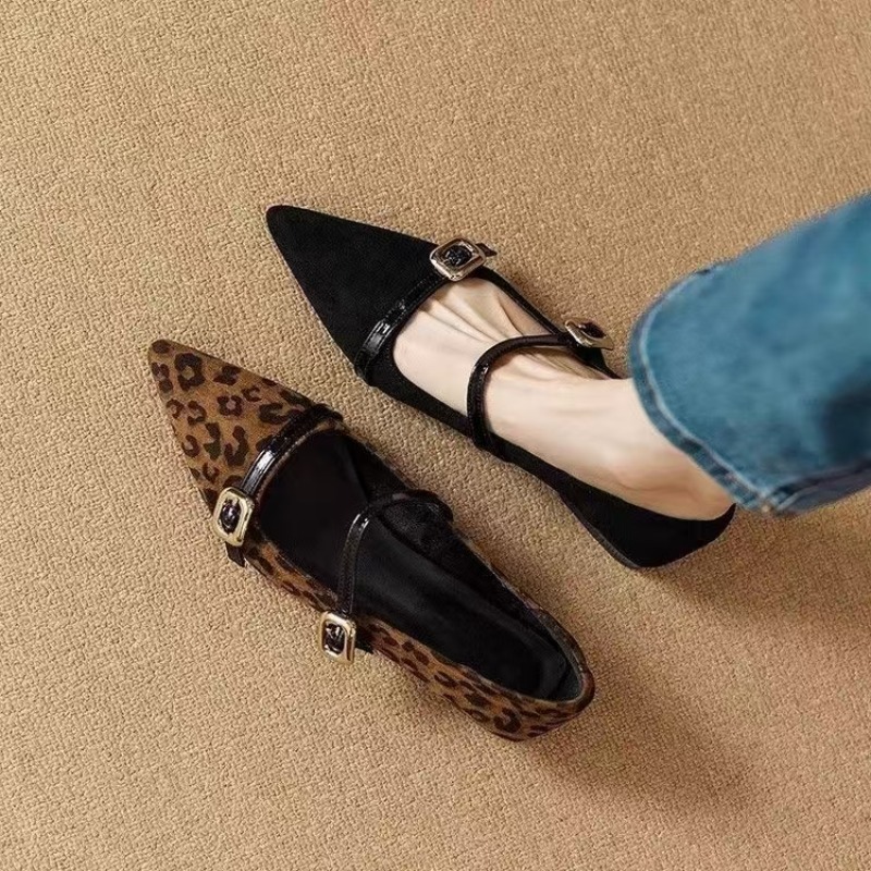 Sepatu Flat Wanita dengan Ujun - Leopard Print Heels ulasan dan harga